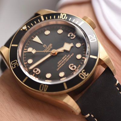  Tudor 碧湾系列M79250BA-0001 wrist watch 一比一超A高精仿手表【XF新品首发：贝克汉姆同款－最新帝驼碧湾青铜型－小铜盾】