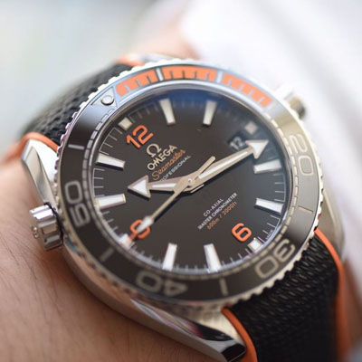 【 Video analysis vs Factory 复刻高仿OMEGA手表】OMEGA Seamaster 系列215.32.44.21.01.001 wrist watch VS 四分之一橙终极版本