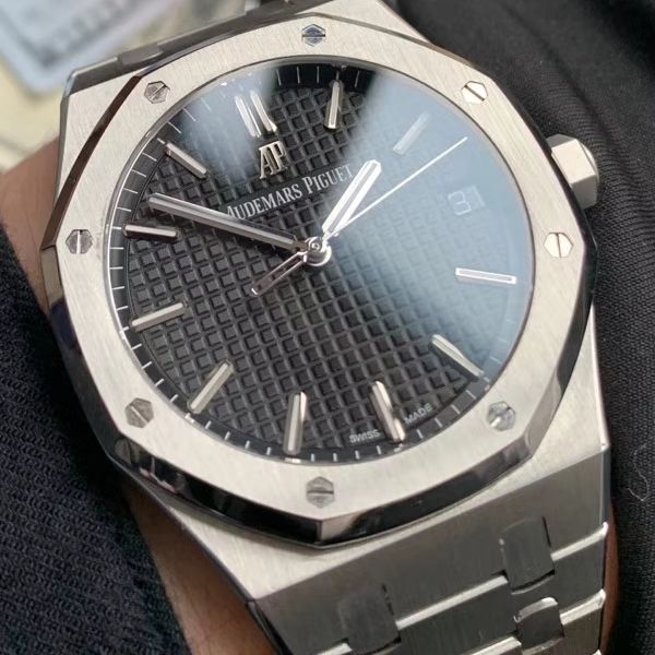 【 Video analysis 】ZF Factory APAudemars Piguet 皇家橡树系列高仿15500ST.OO.1220ST.03 wrist watch 