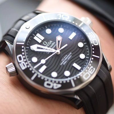 【视频】VS Factory 超A高仿OMEGA Seamaster 300米210.92.44.20.01.001真 Composite  wrist watch 