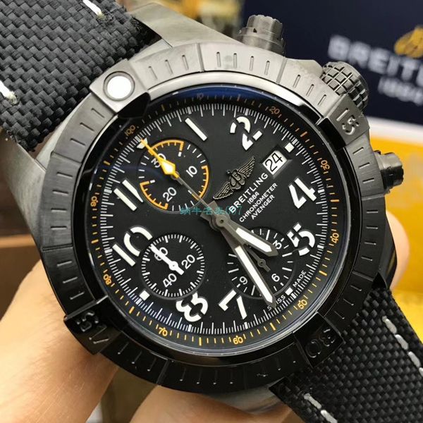  Breitling 原单复仇者夜间任务计时 wrist watch 45系列V13317101B1X2 wrist watch 