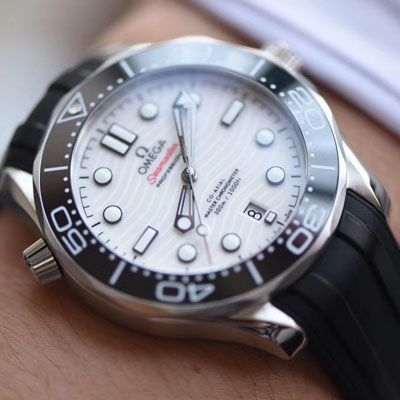 VS Factory 高仿手表OMEGA Seamaster 300米210.32.42.20.04.001 wrist watch 