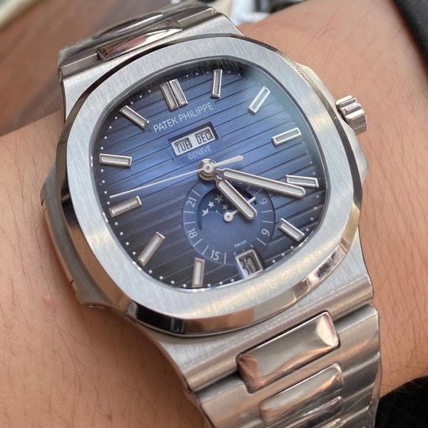 GR Factory  PATEK PHILIPPE  Nautilus 高仿手表V2版本5726/1A-014真月相