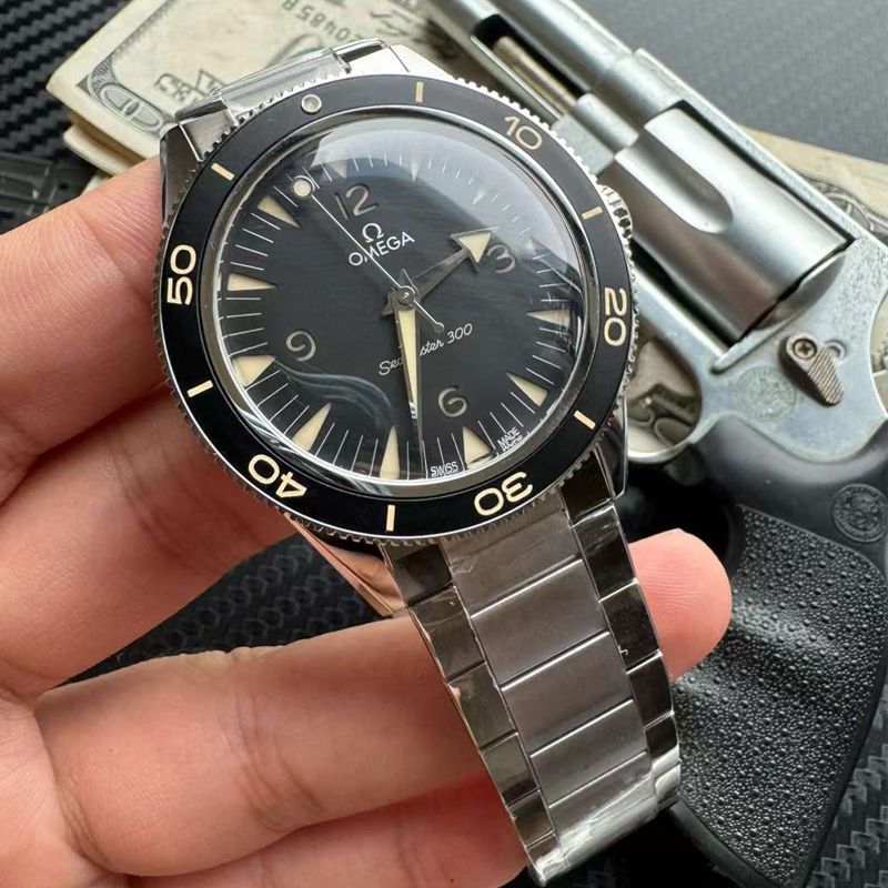 VSOMEGA Seamaster 300米复古锅盖复刻高仿234.30.41.21.01.001 wrist watch 