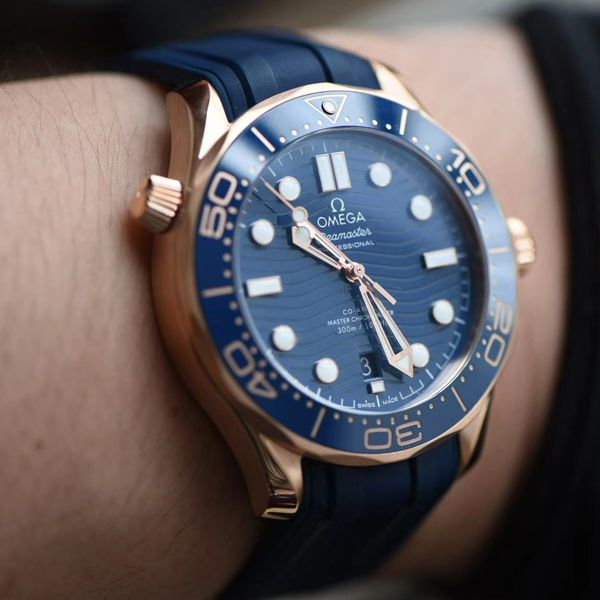 VS Factory OMEGA Seamaster 300米全玫瑰金蓝盘210.62.42.20.03.001 wrist watch 